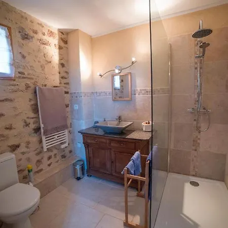 Des Ecuries De Saint Maurice Lantgård