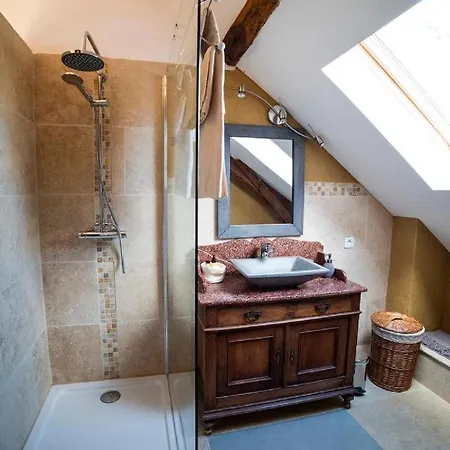 Des Ecuries De Saint Maurice *