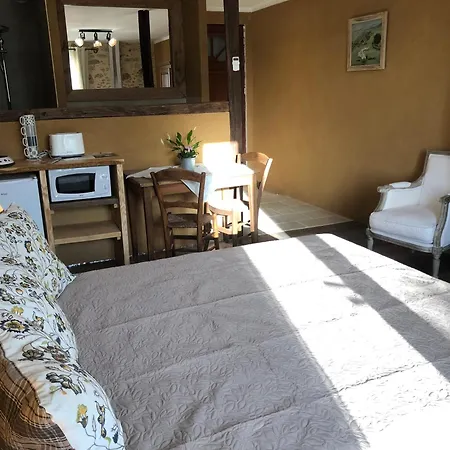 Des Ecuries De Saint Maurice *