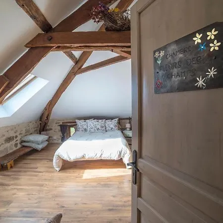 Des Ecuries De Saint Maurice * 라카펠메라버