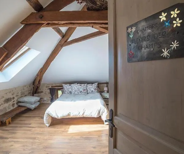 Des Ecuries De Saint Maurice * Lacapelle-Marival