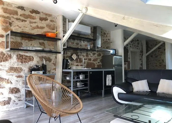 Des Ecuries De Saint Maurice