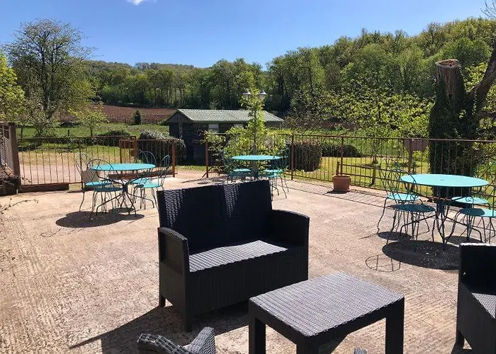 Des Ecuries De Saint Maurice * Lacapelle-Marival